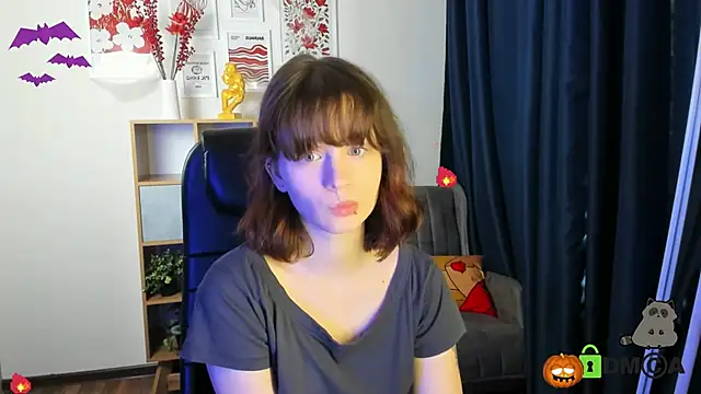 Alina Mills online show from October 29, 2025, 8:49 am