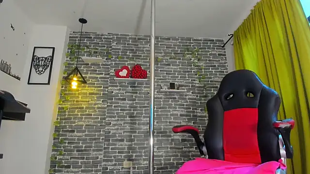 Snapshot of iam_samy_ chatting on January 4, 2025, 5:58 pm iam samy online show from January 4, 2025, 5:58 pm