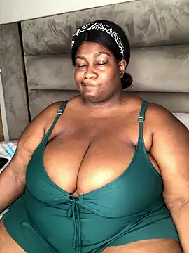 bustytitsxxx online show from December 4, 2024, 12:14 pm