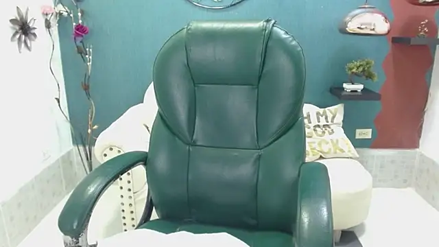 Snapshot of Melikasweetz chatting on December 29, 2024, 8:26 pm Melikasweetz online show from December 29, 2024, 8:26 pm