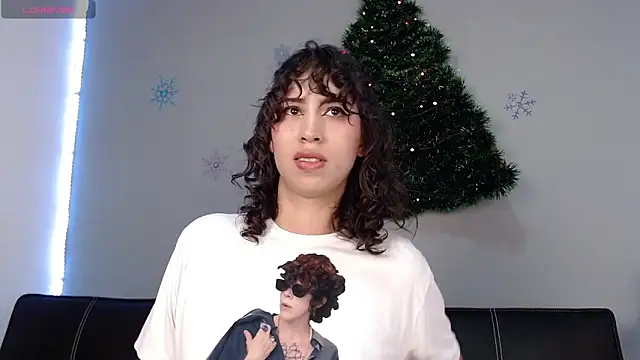 Snapshot of purplay_98 chatting on January 2, 2025, 6:56 pm purplay 98 online show from January 2, 2025, 6:56 pm