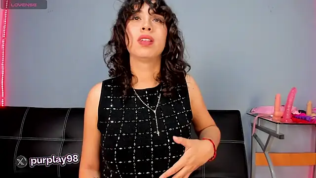 Snapshot of purplay_98 chatting on January 20, 2025, 2:57 pm purplay 98 online show from January 20, 2025, 2:57 pm