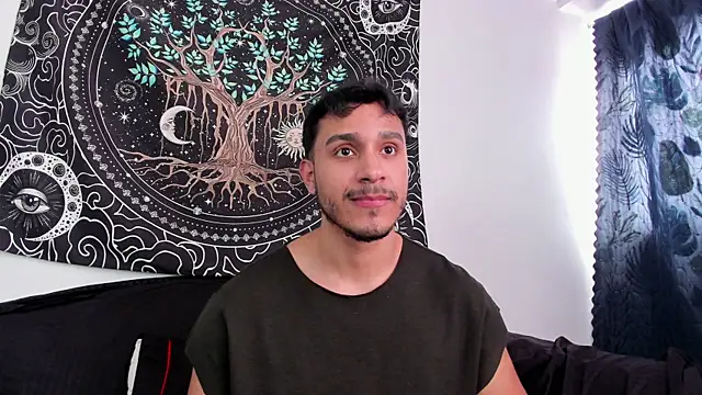 JayMarcos  online show from November 4, 2025, 6:18 pm