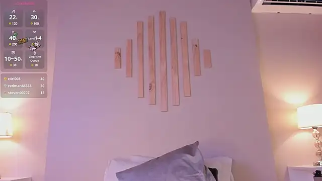 Snapshot of VictoriaNoah_ chatting on March 8, 2025, 7:53 pm VictoriaNoah online show from March 8, 2025, 7:53 pm