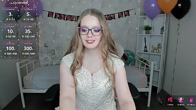Snapshot of Polly__Cutie chatting on November 2, 2025, 5:32 am Polly Cutie online show from November 2, 2025, 5:32 am
