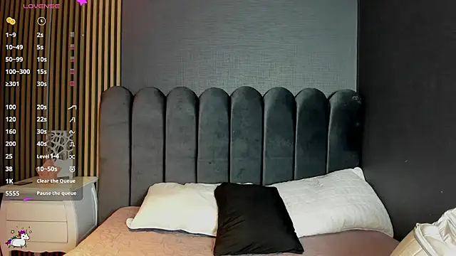 Nicolette ks  online show from March 19, 2026, 6:17 am