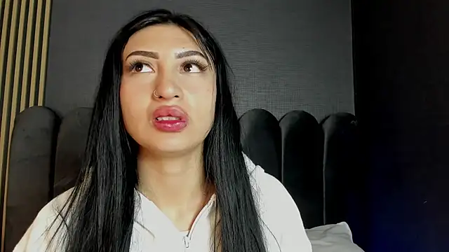 Nicolette ks  online show from April 2, 2026, 4:21 am