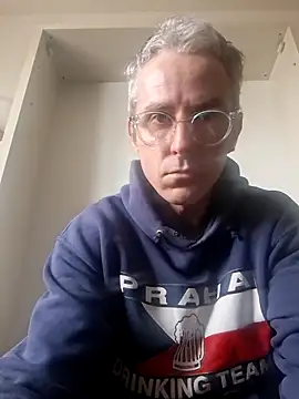 dedalus84 online show from April 15, 2026, 12:01 pm