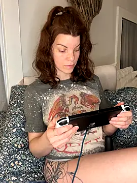 Snapshot of wildefaye chatting on November 23, 2025, 2:00 am wildefaye online show from November 23, 2025, 2:00 am