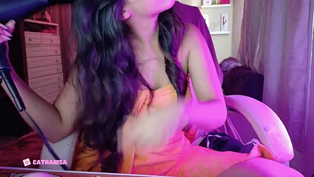 AllisonCatUwU online show from October 25, 2025, 4:35 pm