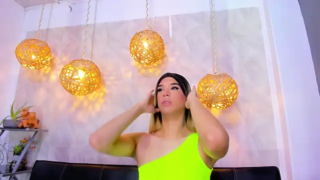 Snapshot of victoria_aleia_ chatting on February 4, 2025, 8:28 pm victoria aleia online show from February 4, 2025, 8:28 pm