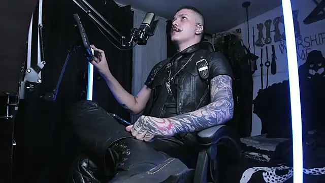 Snapshot of allanhurtss chatting on January 12, 2025, 12:28 am allanhurtss online show from January 12, 2025, 12:28 am