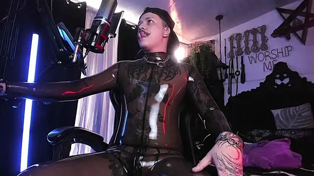 Snapshot of allanhurtss chatting on February 26, 2025, 5:28 pm allanhurtss online show from February 26, 2025, 5:28 pm