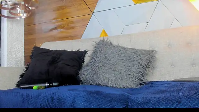 sarah banks1 online show from February 10, 2025, 8:00 pm