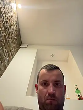 MateoKimiBi online show from May 9, 2026, 10:59 pm