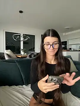 Snapshot of Wildberry_ chatting on November 8, 2025, 8:47 am Wildberry online show from November 8, 2025, 8:47 am