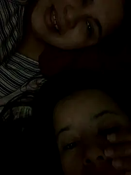 Snapshot of twocurvylatins chatting on September 28, 2025, 5:18 pm twocurvylatins online show from September 28, 2025, 5:18 pm