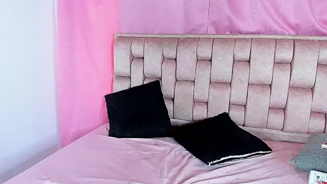 Emma Evelyn online show from September 27, 2025, 8:25 pm