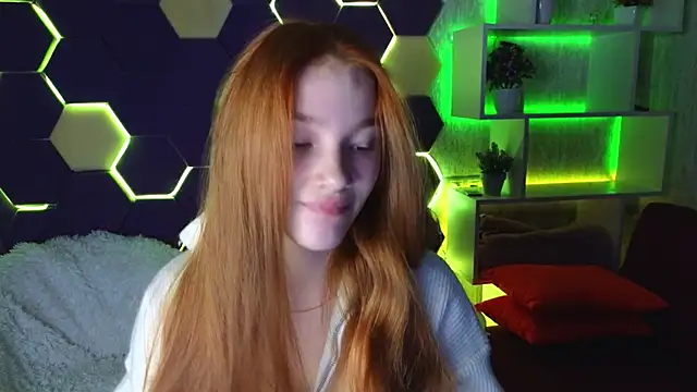 Snapshot of erikabrian chatting on December 18, 2024, 1:15 am erikabrian online show from December 18, 2024, 1:15 am