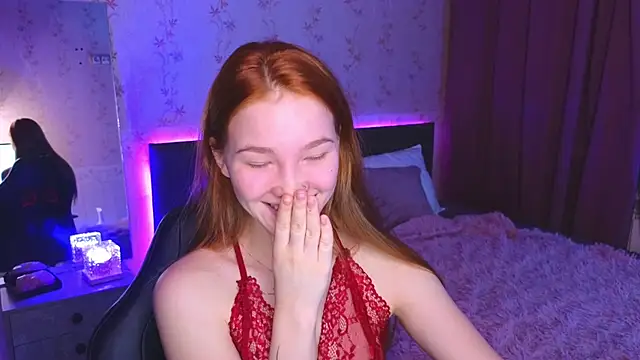 Snapshot of erikabrian chatting on December 19, 2024, 1:07 am erikabrian online show from December 19, 2024, 1:07 am