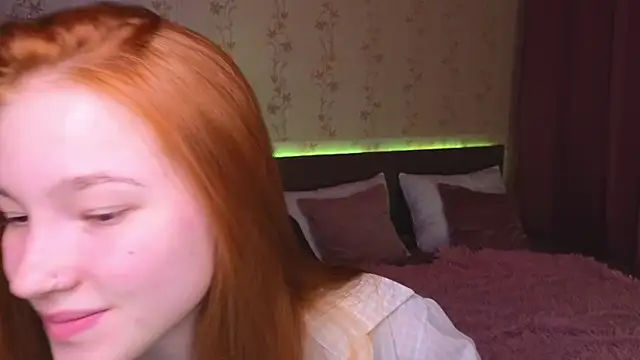 Snapshot of erikabrian chatting on December 21, 2024, 1:15 am erikabrian online show from December 21, 2024, 1:15 am