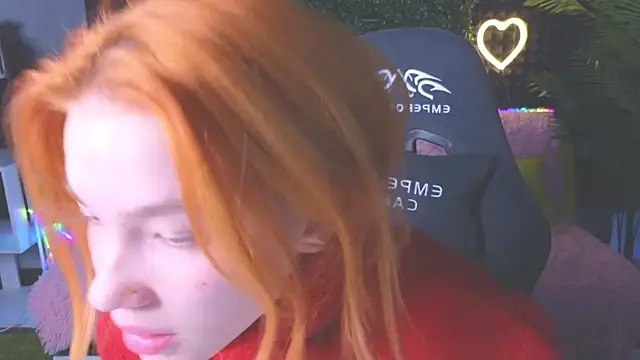 Snapshot of erikabrian chatting on October 3, 2025, 1:35 am erikabrian online show from October 3, 2025, 1:35 am