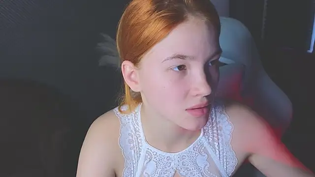 Snapshot of erikabrian chatting on October 5, 2025, 8:12 am erikabrian online show from October 5, 2025, 8:12 am