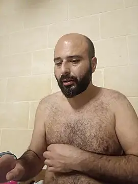 Snapshot of Denisilboss chatting on February 28, 2026, 10:11 pm Denisilboss online show from February 28, 2026, 10:11 pm