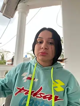 Snapshot of Pretty_Isadora chatting on December 16, 2024, 11:01 am Pretty Isadora online show from December 16, 2024, 11:01 am