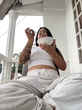 Snapshot of Pretty_Isadora chatting on January 3, 2025, 10:29 pm Pretty Isadora online show from January 3, 2025, 10:29 pm