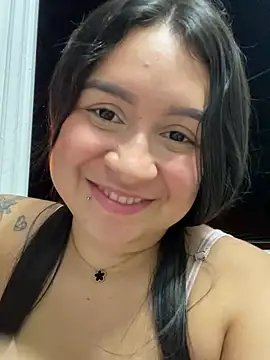 Snapshot of Pretty_Isadora chatting on January 9, 2025, 11:34 pm Pretty Isadora online show from January 9, 2025, 11:34 pm