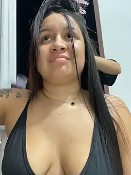 Snapshot of Pretty_Isadora chatting on January 15, 2025, 3:11 am Pretty Isadora online show from January 15, 2025, 3:11 am