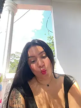 Snapshot of Pretty_Isadora chatting on January 19, 2025, 7:04 pm Pretty Isadora online show from January 19, 2025, 7:04 pm