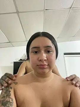 Snapshot of Pretty_Isadora chatting on February 17, 2025, 7:21 pm Pretty Isadora online show from February 17, 2025, 7:21 pm