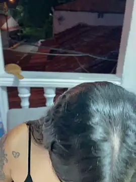 Snapshot of Pretty_Isadora chatting on February 23, 2025, 12:19 am Pretty Isadora online show from February 23, 2025, 12:19 am