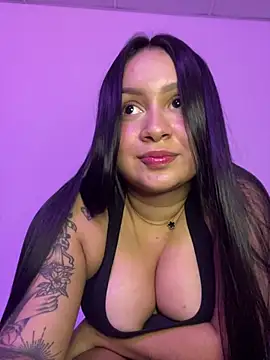 Snapshot of Pretty_Isadora chatting on March 15, 2025, 12:04 am Pretty Isadora online show from March 15, 2025, 12:04 am