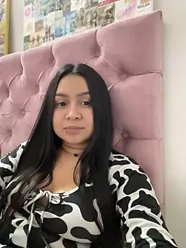 Snapshot of Pretty_Isadora chatting on March 15, 2025, 3:40 am Pretty Isadora online show from March 15, 2025, 3:40 am