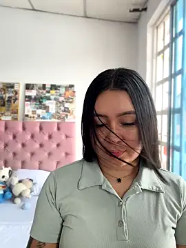 Snapshot of Pretty_Isadora chatting on October 4, 2025, 7:34 pm Pretty Isadora online show from October 4, 2025, 7:34 pm