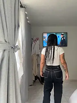 Snapshot of Pretty_Isadora chatting on October 24, 2025, 9:22 pm Pretty Isadora online show from October 24, 2025, 9:22 pm