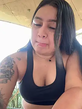 Snapshot of Pretty_Isadora chatting on October 29, 2025, 7:04 pm Pretty Isadora online show from October 29, 2025, 7:04 pm