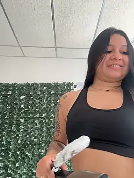 Snapshot of Pretty_Isadora chatting on October 30, 2025, 7:25 pm Pretty Isadora online show from October 30, 2025, 7:25 pm