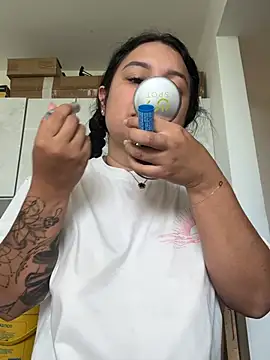 Pretty Isadora online show from March 7, 2026, 8:17 pm