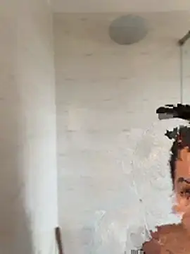 Pretty Isadora online show from March 12, 2026, 8:26 pm