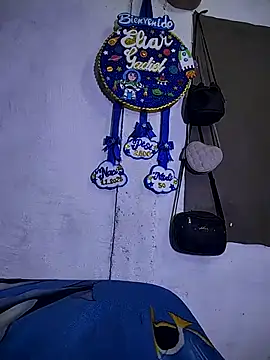 Snapshot of The-quee22 chatting on October 24, 2025, 9:00 pm The-quee22 online show from October 24, 2025, 9:00 pm