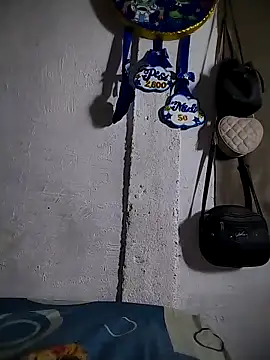 Snapshot of The-quee22 chatting on November 17, 2025, 6:14 pm The-quee22 online show from November 17, 2025, 6:14 pm