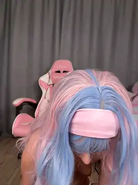 Snapshot of maddisonblush chatting on March 21, 2025, 11:23 pm maddisonblush online show from March 21, 2025, 11:23 pm