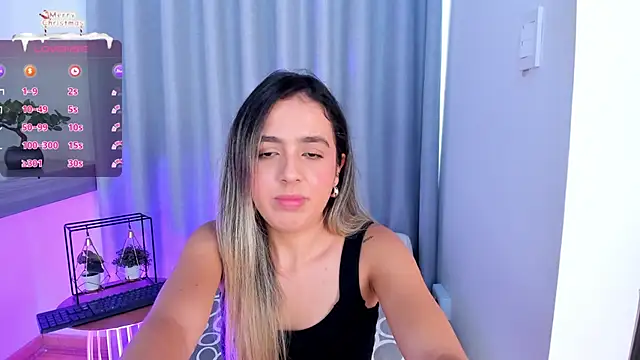 Lucyortiz  online show from January 6, 2025, 5:16 pm