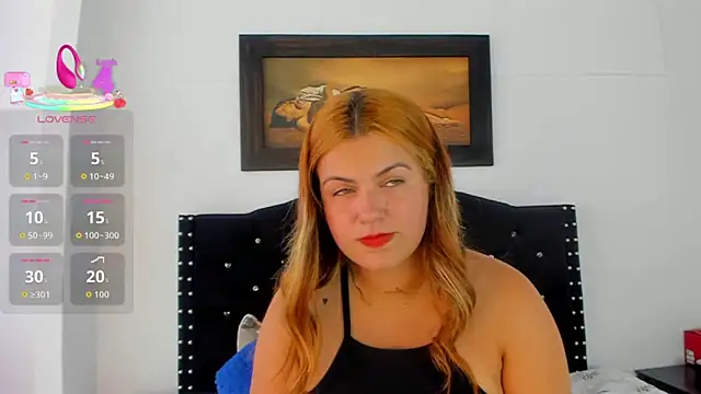 Alexandra Torress online show from December 17, 2025, 5:41 pm