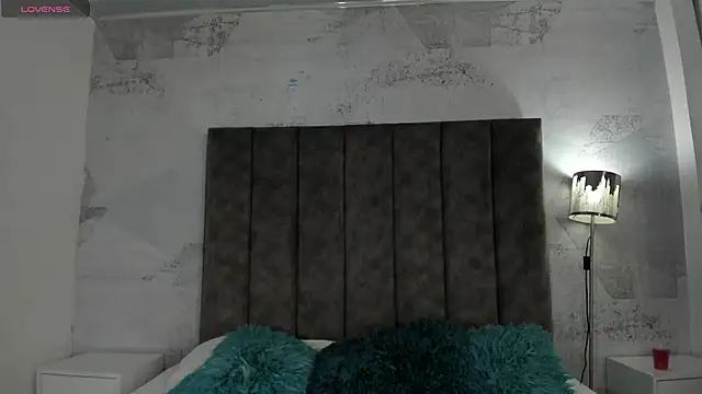 Snapshot of IsabellaGrey19 chatting on February 8, 2025, 7:38 pm IsabellaGrey19 online show from February 8, 2025, 7:38 pm