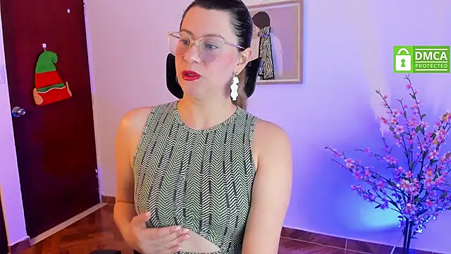 Chanelll Taylorr  online show from December 12, 2024, 9:40 am